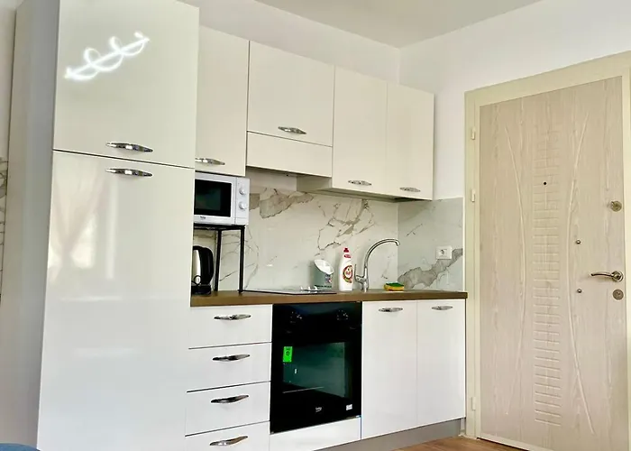 Central City Aden\'S House